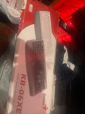 Genius Black Desktop Keyboard KB-06XE PS2 new old stock - Image 1 of 3