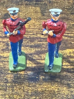 Vintage Barclay 1930`s Military Marines Soldiers in dress Uniform lot of 2 diff - Image 1 of 4