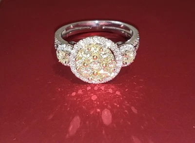Anillo con racimo de diamantes blancos y amarillos de dos tonos firmado Effy Canare 1,36 tcw Foto 1 de 4