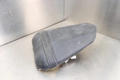 08-16 YAMAHA YZF R6 REAR BACK PASSENGER TANDEM SEAT PAD SADDLE PILLION Foto 1 de 4
