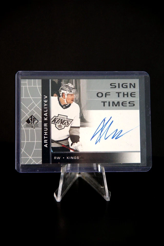 2022-23 SP AUTHENTIC ARTHUR KALIYEV SIGN OF THE TIMES 02-03 RETRO AUTO #RSOTT-AK - Image 1 of 2