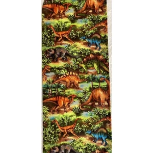 00032 - Tessuto di cotone dinosauro 1,25 iarde | Joann Fabrics materiale da cucire trapuntato - Foto 1 di 3