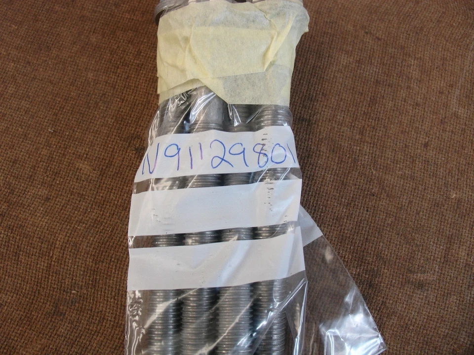 Juego de pernos de cabeza de enchufe N91129801 para Audi A4 B8 2007-2015 (paquete de 4) Foto 1 de 1