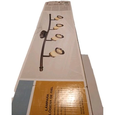 Iluminación de pista negra antigua de 4 luces Hampton Bay con accesorio de barra ondulada Foto 1 de 4