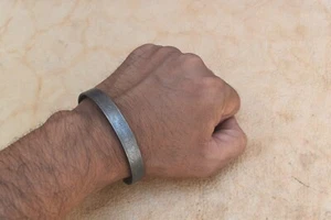 Bracciale vintage fabbro forgiato a mano fatto a mano bracciale acciaio damascato - Foto 1 di 10