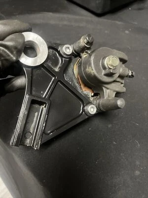 Pinza de freno trasera Kawasaki Ninja 650R EX 650 R EX650 2006-2008 06 07 08 Foto 1 de 4