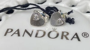 Auténticos pendientes de tachuelas vintage para ventiladores de corazón de Pandora #297298CZ - Imagen 1 de 5