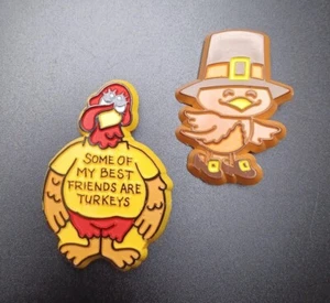 🍂Hallmark Thanksgiving PINS"...Best Friends Are Turkeys"🍗 Funny Brooch Button - Picture 1 of 4