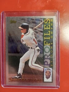 1996 Topps - Profiles #NL-15 Chipper Jones - Picture 1 of 2