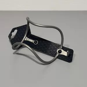 ODI Titanium Bottle Cage Bicycle Water Bottle Holder Cup 20g NEW RRP £39.99 - Picture 1 of 4