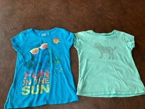 Girl's Size 7-8 Lot of 2 T-Shirts  SO  CFK  Cats Zebra  Turquoise Green - Picture 1 of 4