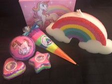 Girls/Magical Rainbow Unicorn Bath Bombs/Enchanted Box/ Hidden Gift/bath Fun