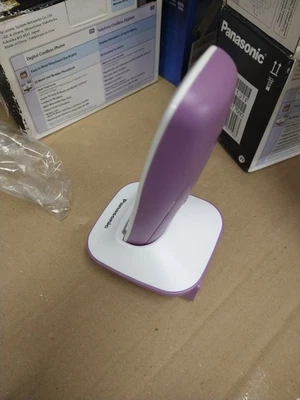 Telefono PANASONIC CORDLESS MOD.KX-TG1611JTF Nuovo - Immagine 1 di 4