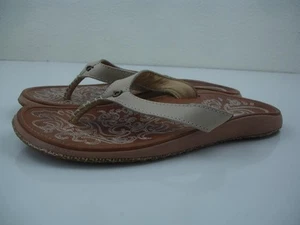 Olukai Paniolo Womens 7 M Leather Thong Sandals Flip-Flop Flat Beige Tapa Sahara - Picture 1 of 12