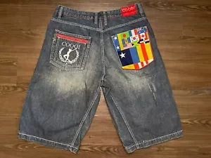 Coogi Jeansshorts 40 W 17,5 L internationale Flagge bestickt Baggy Y2K Streetwear - Bild 1 von 8