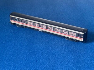 Hornby Intercity Mk 4 Passenger Coach BR 225 Swallows - Picture 1 of 3