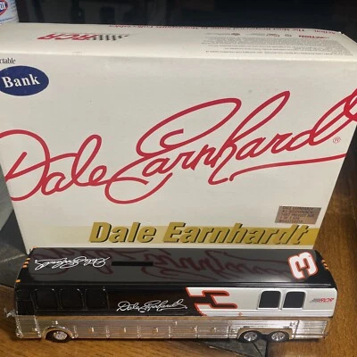 Action Dale Earnhardt GM Goodwrench 1997 Prevost Bus Bank 1/64 Limited Edition - Image 1 of 4