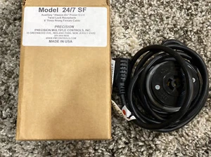 Streetlight Mounted Auxiliary Power Adapter 24/7-SF Twist Lock Receptacle NEW - Picture 1 of 4