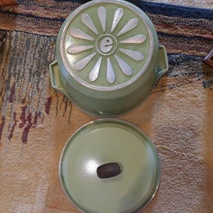 Club Aluminum Avocado Green Dutch Oven Vintage Stock Pot MCM 4qt? - Picture 1 of 5