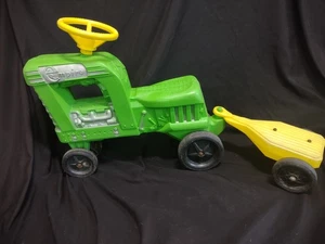 Molde soplado Empire de colección años 70 paseo en tractor John Deere verde y amarillo con vagón - Imagen 1 de 24