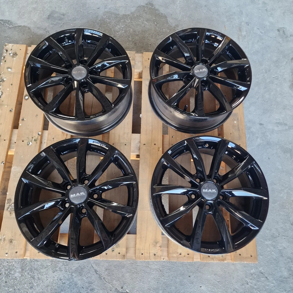 Set 4 Cerchi Lega MAK WOLF 6.5x16 H2 5x100 ET 42 PCD 112 WF6560/VW2X Nero Lucido - Imagen 1 de 4