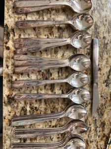 Lot Of 37 United Airlines Advertising 1950's-60' First Class uu Spoons - Picture 1 of 4