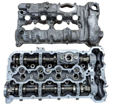 2010-14 BMW X5M X6M Right Cylinder Head WITH CAMS AND VALVE COVER S63B44A - Image 1 of 4