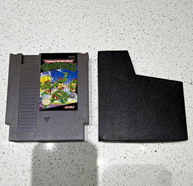 Ultra Games Teenage Mutant Ninja Turtles (Nintendo NES) cartuccia con custodia