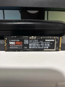 Samsung 980 PRO 2TB NVMe Internal SSD with Heatsink - Black (MZ-V8P2T0CW) - Afbeelding 1 van 2