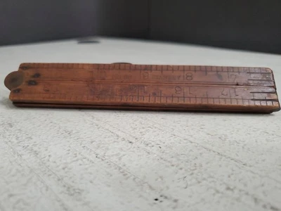 Regla Stanley No. de colección Regla de carpintero plegable de 24 pulgadas 68 boj y latón Foto 1 de 4