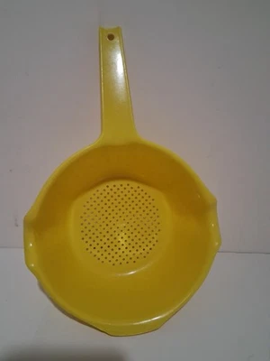 Vintage Tupperware Yellow Strainer Colander Kitchen Gadget Retro Style - Image 1 of 4