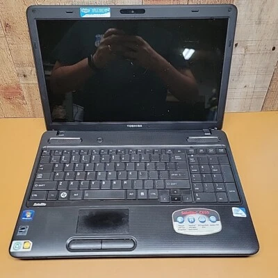 Destroyed Dead Junk Toshiba Satellite C655D-S5210 15.6" Laptop Piezas Reparación Foto 1 de 4