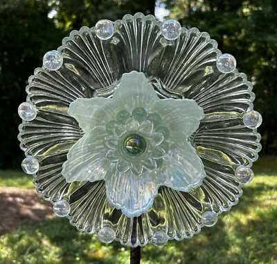 Мятно-зеленый цветок и прозрачное стекло садовый цветок перепрофилированный ловец солнца искусство двора - Изображение 1 из 4