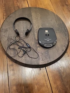 Marlboro Panasonic SL-S170 lettore CD portatile MASH XBS & RP-HT45 cuffie - Foto 1 di 19