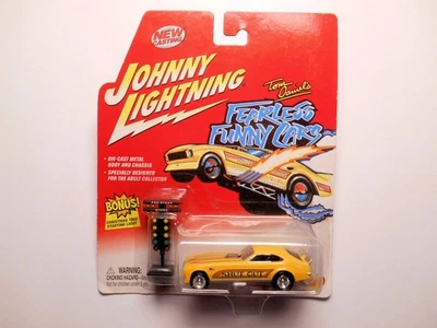 FEARLESS FUNNY CARS YELLOW 1971 FORD PINTO & STAGING LIGHTS BY JOHNNY LIGHTNING - Image 1 of 3