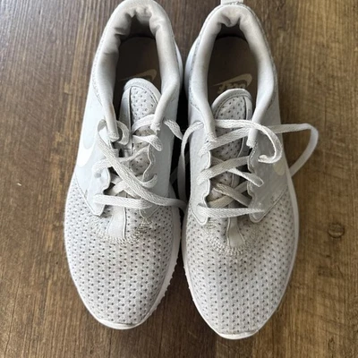 Zapatos de golf Nike para mujer talla 7 EE. UU. transpirables gris claro Foto 1 de 4