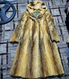 Vintage women's Luxury genuine smokey golden island fox fur hooded coat M 8 38R - Picture 1 of 15