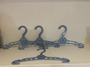 4 VINTAGE 1950s/1960s CHILDREN BABY HANGERS USA Blue dog elephant & ducks - Picture 1 of 6