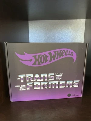Hot Wheels Collectors - Hot Wheels Transformers Nemesis Prime IN-HAND Brand New - Image 1 of 4