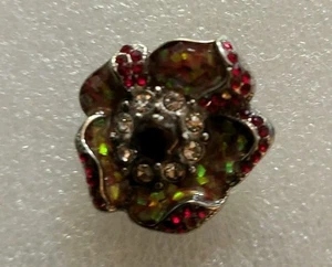 Anillo rosa roja con pedrería, talla 7 - Imagen 1 de 3