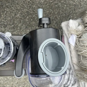 Pampered Chef Quick Prep Lebensmittelreibe mit Aufsätzen - Bild 1 von 2