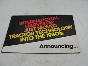 IH hat gerade Traktortechnik in die 80er Jahre verlegt Prospekt - Bild 1 von 5