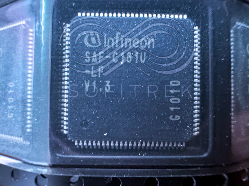 SAF-C161U-LF V1.3 Infineon 16-Bit Embedded C161 MCU 36MHz 3KB RAM 56 I/O 100TQFP - Image 1 of 1