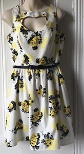 F&F gelb/schwarz Retro Gürtel Kleid mit Cutout Detail schwarz Lack Gürtel Größe 10 - Bild 1 von 5