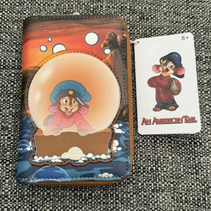 Loungefly An American Tail Fievel Geldbörse mit Reißverschluss Sammler irgendwo draußen - Bild 1 von 16
