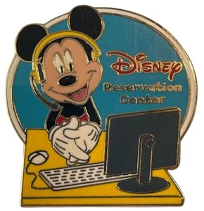 Walt Disney World - Disney's Reservation Center - V.I.P. Tour Gift Pin (LE 100) - Picture 1 of 1