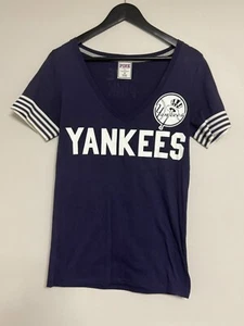T-shirt baseball rosa 5th & Ocean New York Yankees scollo a V taglia media L021222 - Foto 1 di 7