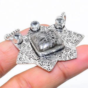 Corallo grigio, pietra preziosa topazio bianco 925 ciondolo gioiello in argen... - Foto 1 di 5