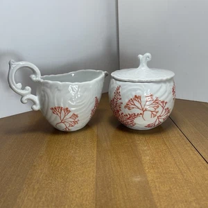 Anthropologie Sahne und Deckel Zucker Set rot weiß botanisch verziert - Bild 1 von 8