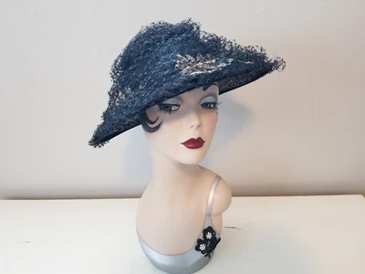 Винтажная черная широкополая сетчатая шляпа 1940-х с маргаритками от Arnold Constable NY - Изображение 1 из 4